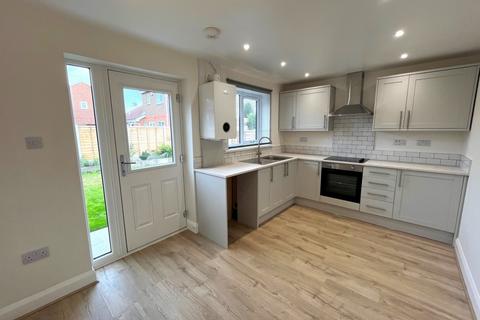 2 bedroom semi-detached house to rent, Fernleigh Court, Wakefield