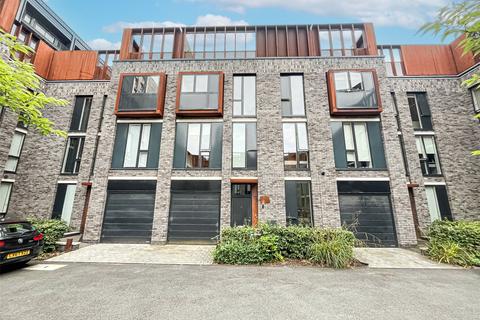 undefined, Roof Gardens, Castlefield M15