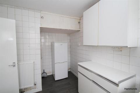 3 bedroom flat to rent, Alfred Street, London