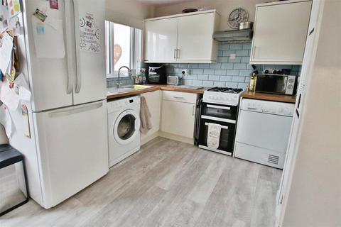 2 bedroom end of terrace house for sale, Pimpernel Close, Locks Heath, Southampton