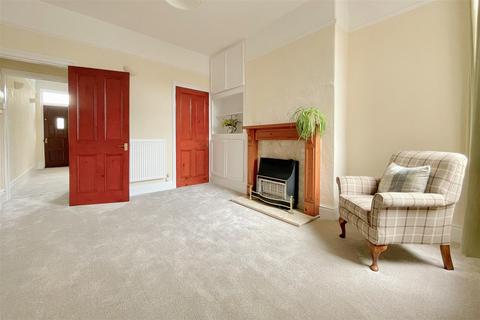 81 Carr Road, Sheffield, S6 2WY