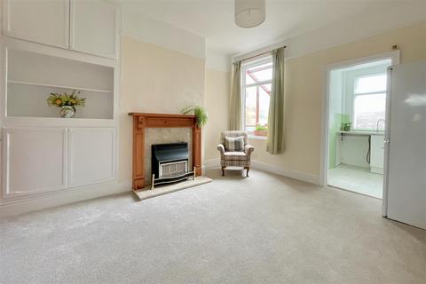 81 Carr Road, Sheffield, S6 2WY