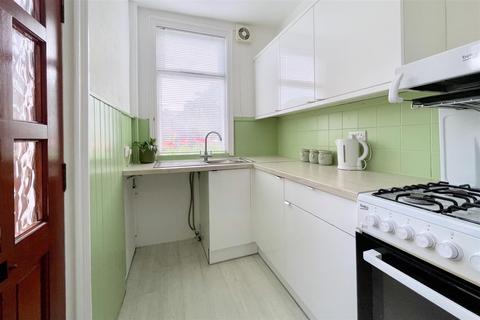 81 Carr Road, Sheffield, S6 2WY
