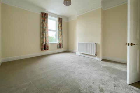 81 Carr Road, Sheffield, S6 2WY