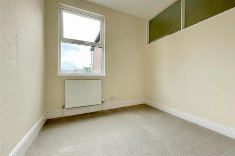 81 Carr Road, Sheffield, S6 2WY