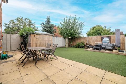 46 Brooksdale Close, Kettering, NN16 9BJ