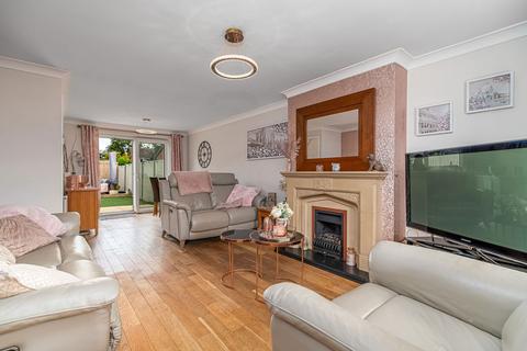 46 Brooksdale Close, Kettering, NN16 9BJ