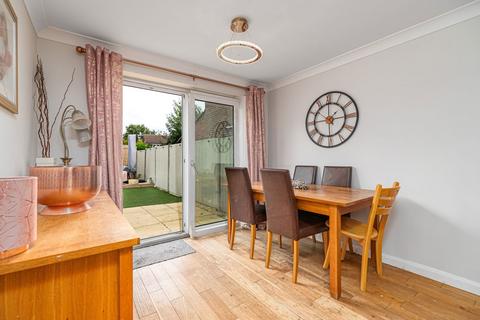 46 Brooksdale Close, Kettering, NN16 9BJ