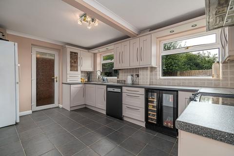 46 Brooksdale Close, Kettering, NN16 9BJ