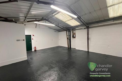 Industrial unit to rent, Holmer Green, High Wycombe HP15