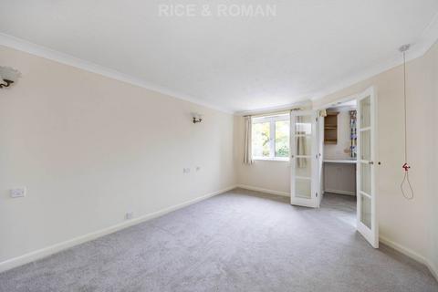 1 bedroom retirement property for sale, Manor Road North, Esher KT10