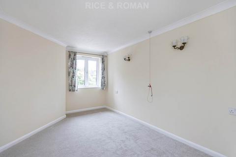 1 bedroom retirement property for sale, Manor Road North, Esher KT10