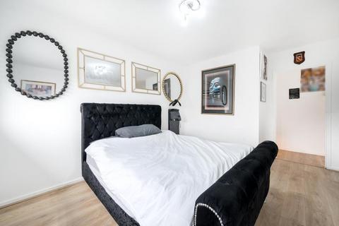 2 bedroom flat for sale, Virginia Water,  Surrey,  GU25