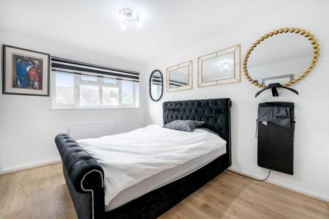 2 bedroom flat for sale, Virginia Water,  Surrey,  GU25