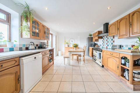 4 bedroom detached house for sale, Eckington Road, Bredon, Tewkesbury