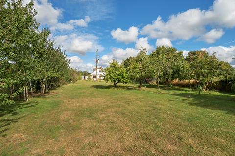 4 bedroom detached house for sale, Eckington Road, Bredon, Tewkesbury