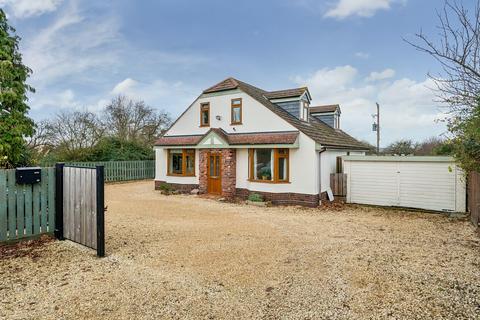 4 bedroom detached house for sale, Eckington Road, Bredon, Tewkesbury