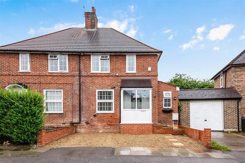31 Bristol Road, Morden, SM4 5SB