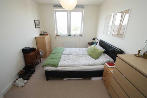 1 bedroom flat to rent, Kinetica Apartments, Tyssen Street, London, E8