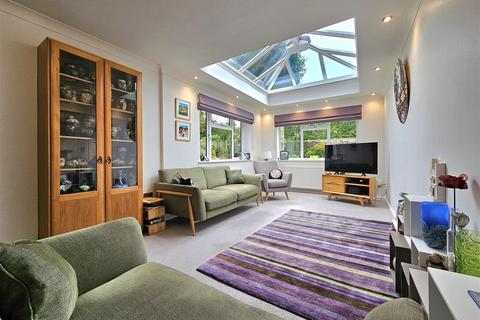 8 Aylesmore Close, Solihull, B92 7DA
