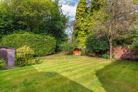 3 Twin Oaks, Emmer Green, Reading, RG4 8SW