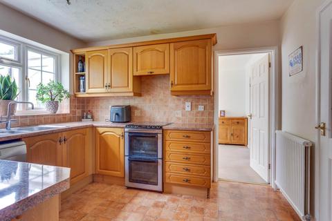 3 Twin Oaks, Emmer Green, Reading, RG4 8SW