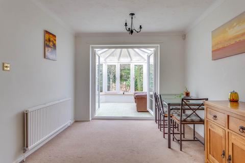 3 Twin Oaks, Emmer Green, Reading, RG4 8SW