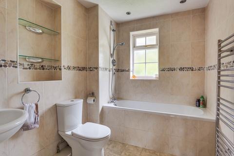 3 Twin Oaks, Emmer Green, Reading, RG4 8SW