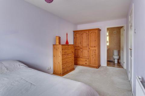 3 Twin Oaks, Emmer Green, Reading, RG4 8SW