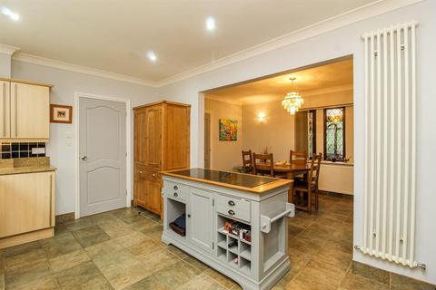 5 bedroom detached house for sale, Chevet Croft, Wakefield WF2