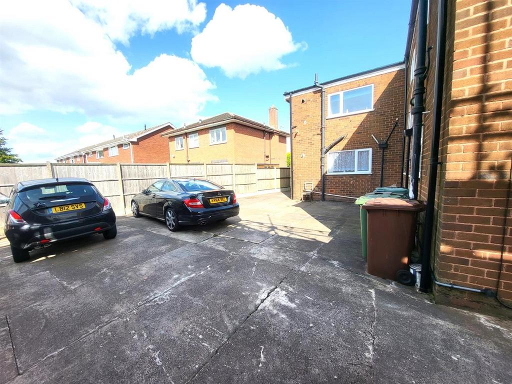 Rear Car Park.jpeg
