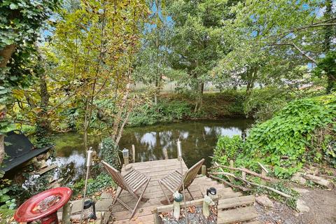 4 bedroom end of terrace house for sale, Dudley Road, Grantham, NG31