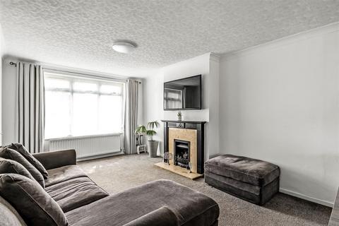 10 Hamilton Way, Wallington, SM6 9NJ