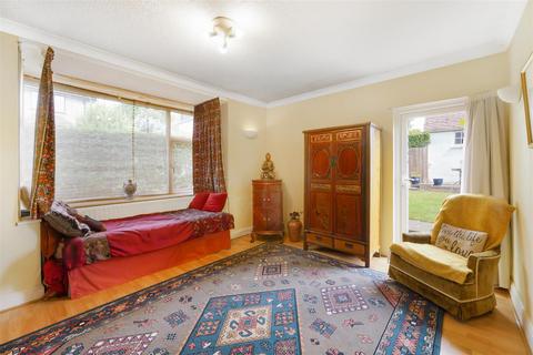 3 bedroom detached house for sale, Park Side, Dollis Hill