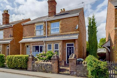 2 bedroom semi-detached house for sale, Upper Howsell Road, Malvern