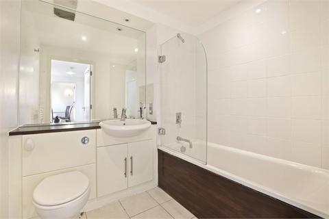 2 bedroom apartment for sale, Da Vinci Lodge, West Parkside, London, SE10