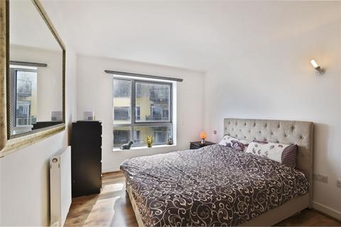 2 bedroom apartment for sale, Da Vinci Lodge, West Parkside, London, SE10