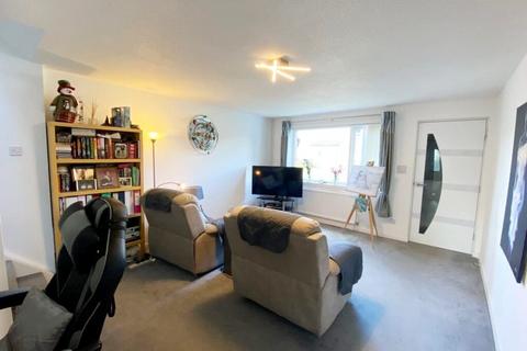 6 Beveridge Place, Kinross, KY13 8QY