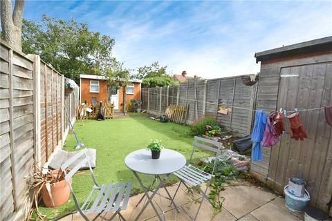 2 bedroom semi-detached house for sale, Cambridge Road, Clacton-on-Sea, Essex