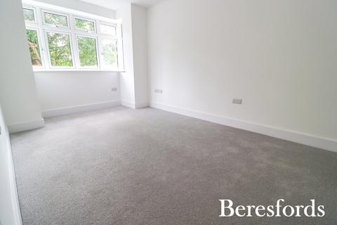 3 bedroom bungalow for sale, Bridge Avenue, Upminster, RM14