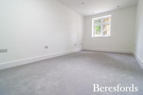 3 bedroom bungalow for sale, Bridge Avenue, Upminster, RM14