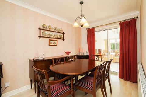 5 Brookside Close, Sheffield, S12 4LE