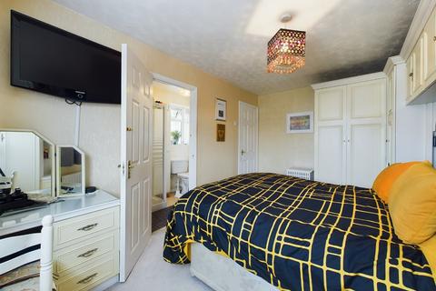 28 Barnstaple Close, Northampton, NN3 3BH