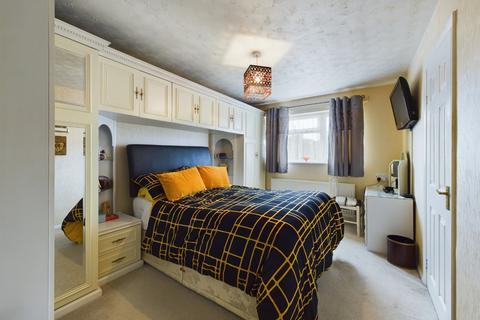 28 Barnstaple Close, Northampton, NN3 3BH