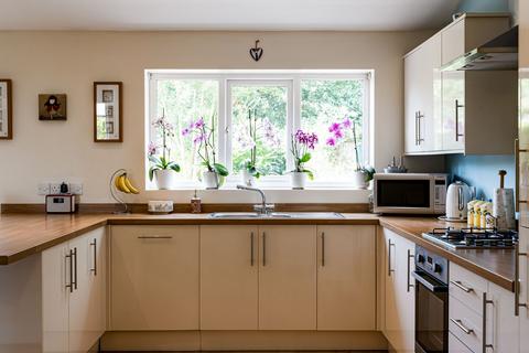 218 Mill Lane, Widnes, WA8 3UL