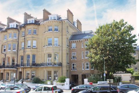 3 bedroom flat to rent, Flat 7 Princes Court, 11 First Avenue, Hove