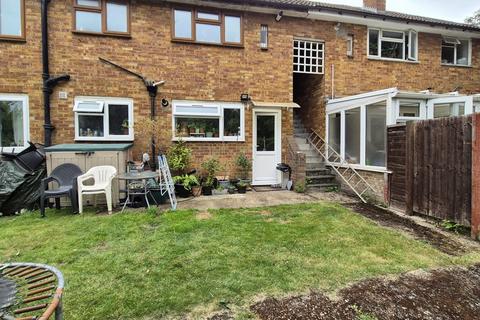 12 Trevor Close, Isleworth, TW7 7LQ