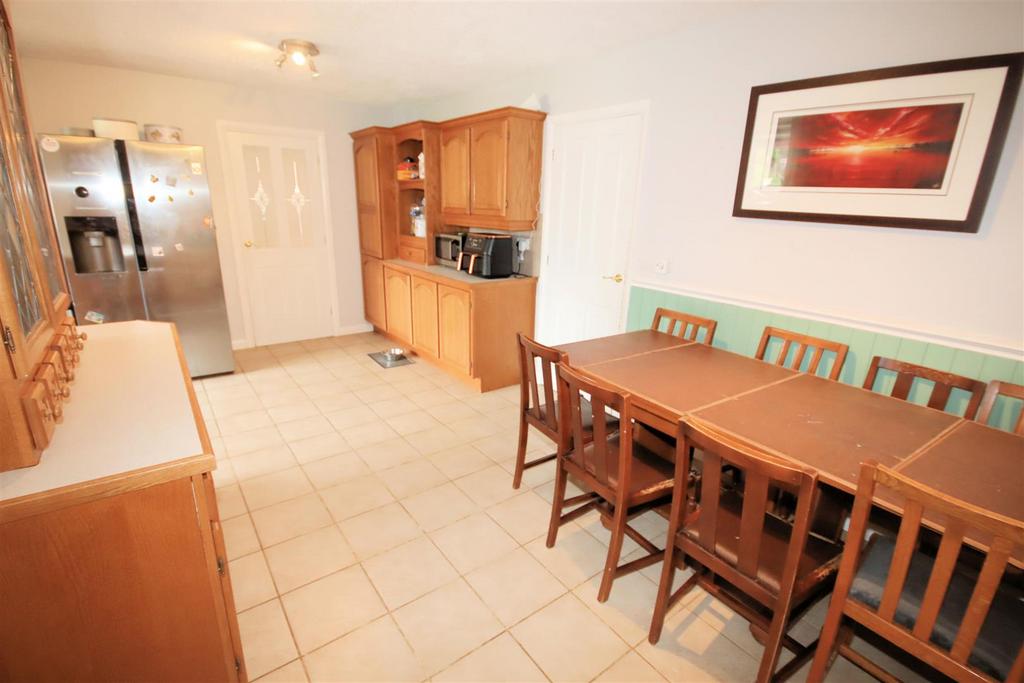 View of Kitchen/Breakfast Room