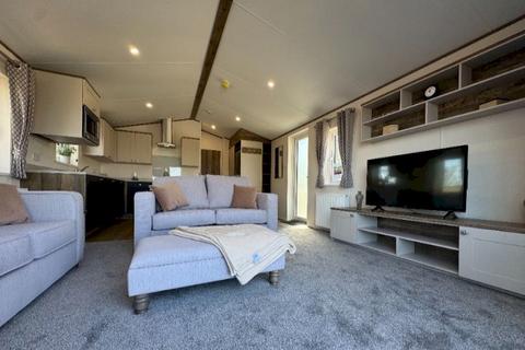 2 bedroom static caravan for sale, Nr Battle, St Leonards on Sea TN37