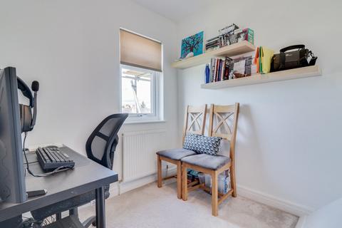 18 Canada Crescent, Rawdon, Leeds, LS19 6LT